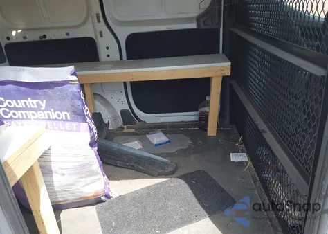 2017 Nissan Nv200 Sv из США, поврежденный, VIN 3N6CM0KN9HK704967